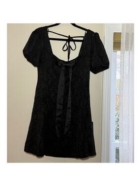 Lulus Brand New Black Jacquard Dress Bow Front Tie Across the Back Size Large